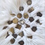Pin metálico Harry Potter: Dumbledore, Hufflepuff, Varita, Malfoy
