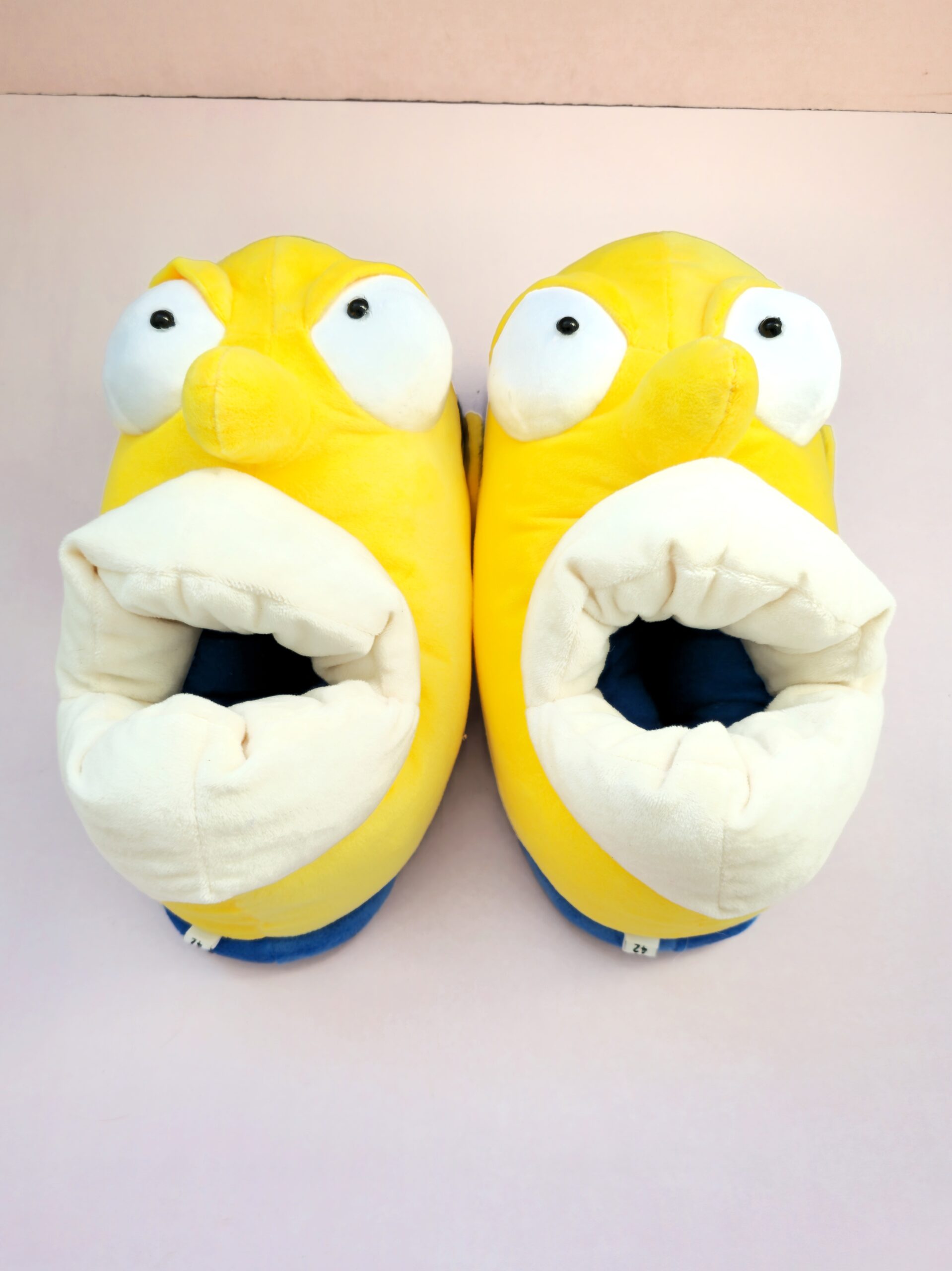 20250423_162741 Babuchas homero simpson en cali