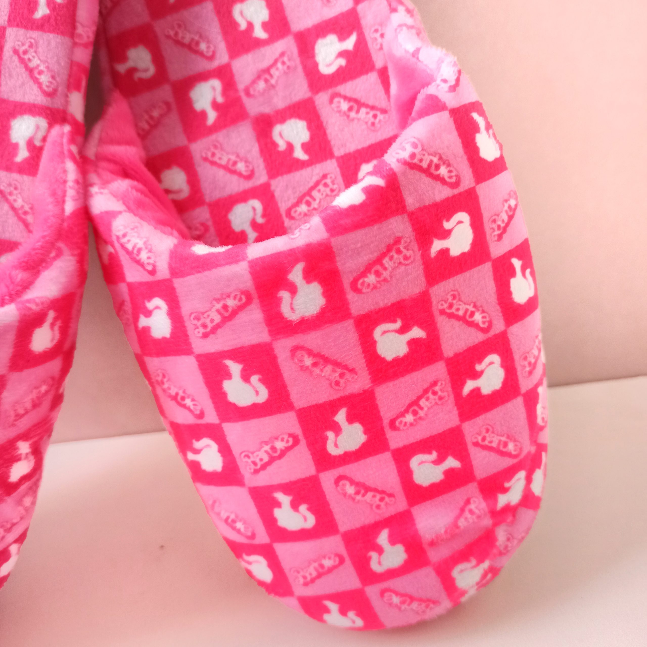 1690856740647 Pantuflas Barbie en cali