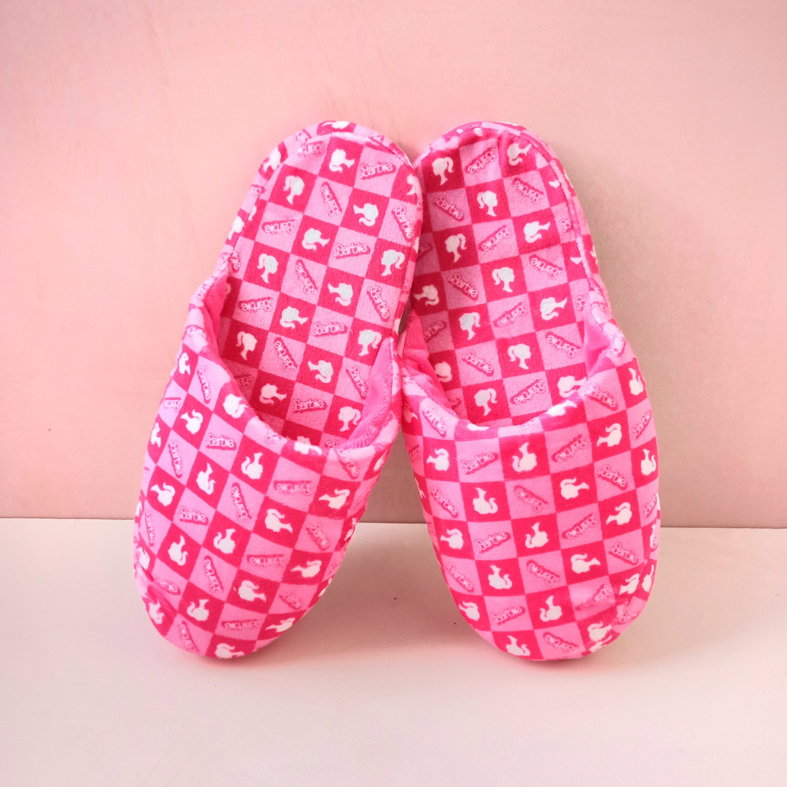 1690856740657 Pantuflas Barbie en cali