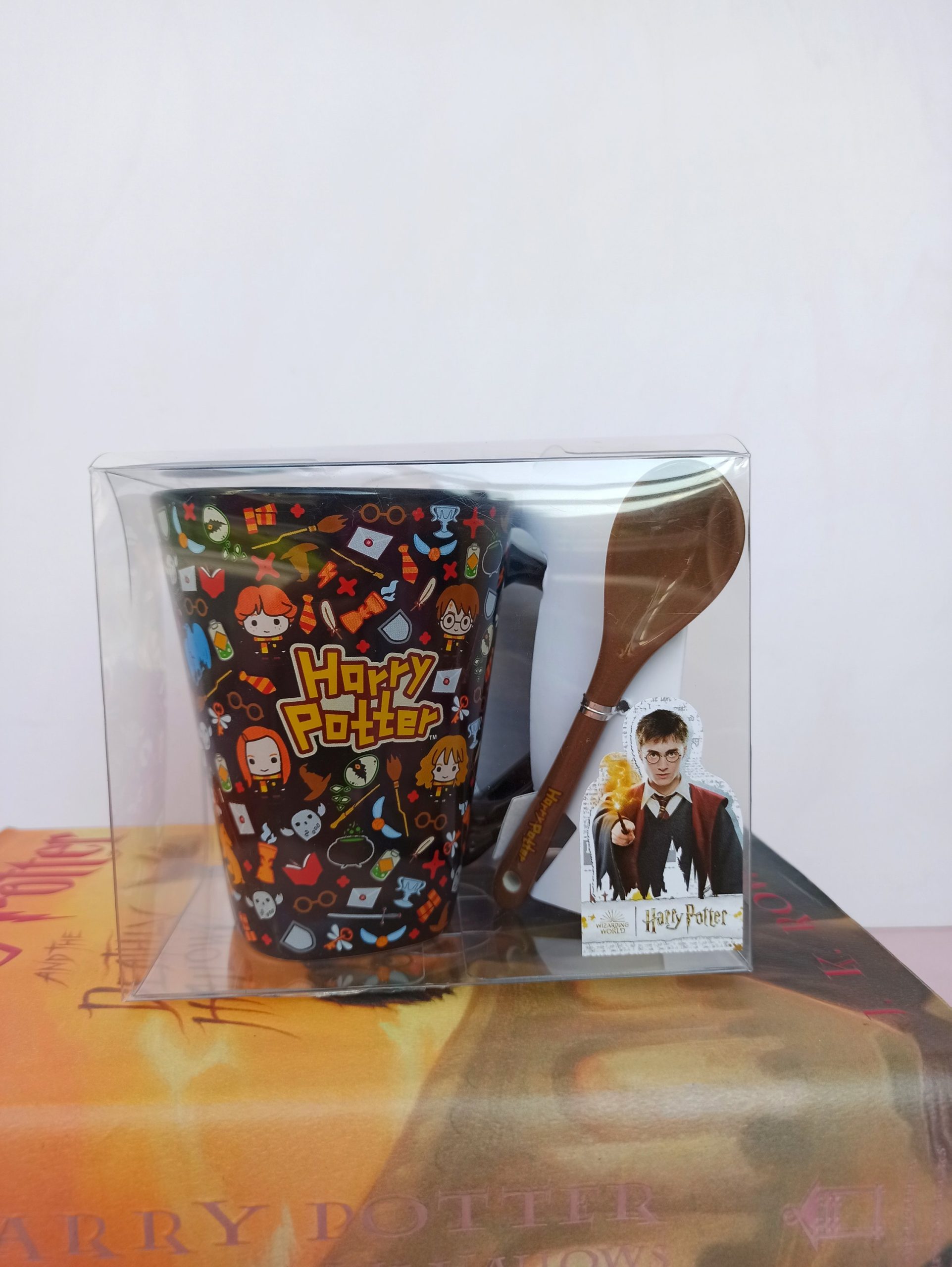1692984176807-01-scaled.jpeg Taza Harry Potter chibi Harry Potter en Cali