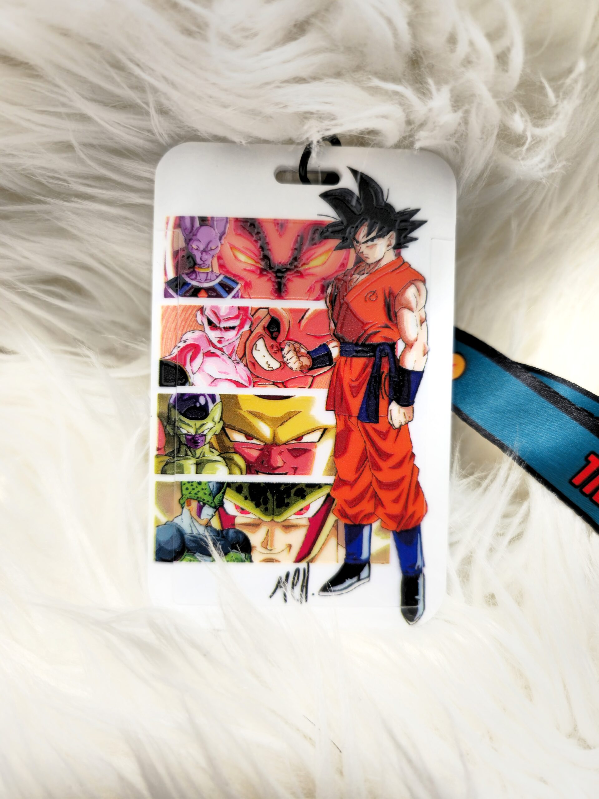 20250303_125451 Portacarnet dragon ball en colombia