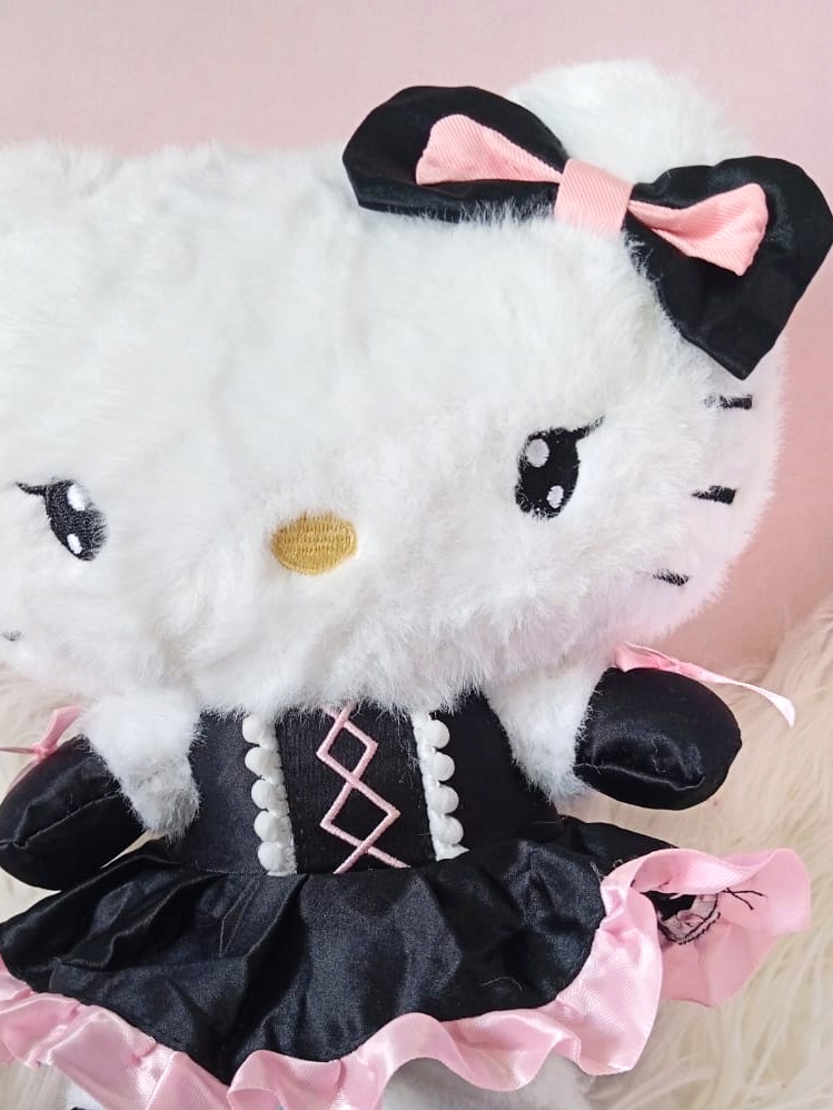 IMG-20250921-WA0026 peluche hello kitty gotica en cali