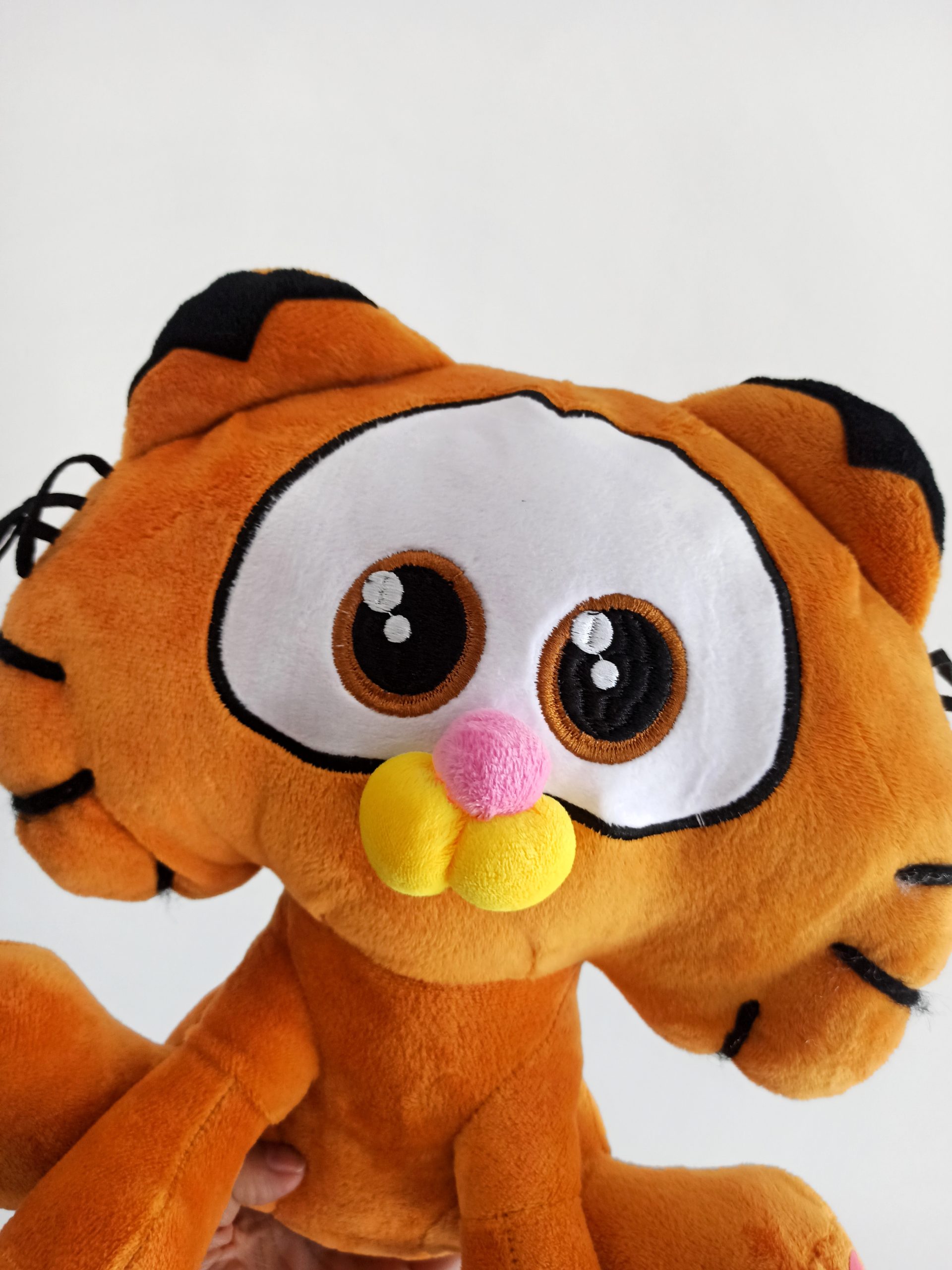 1717951263732 peluche de garfield en cali