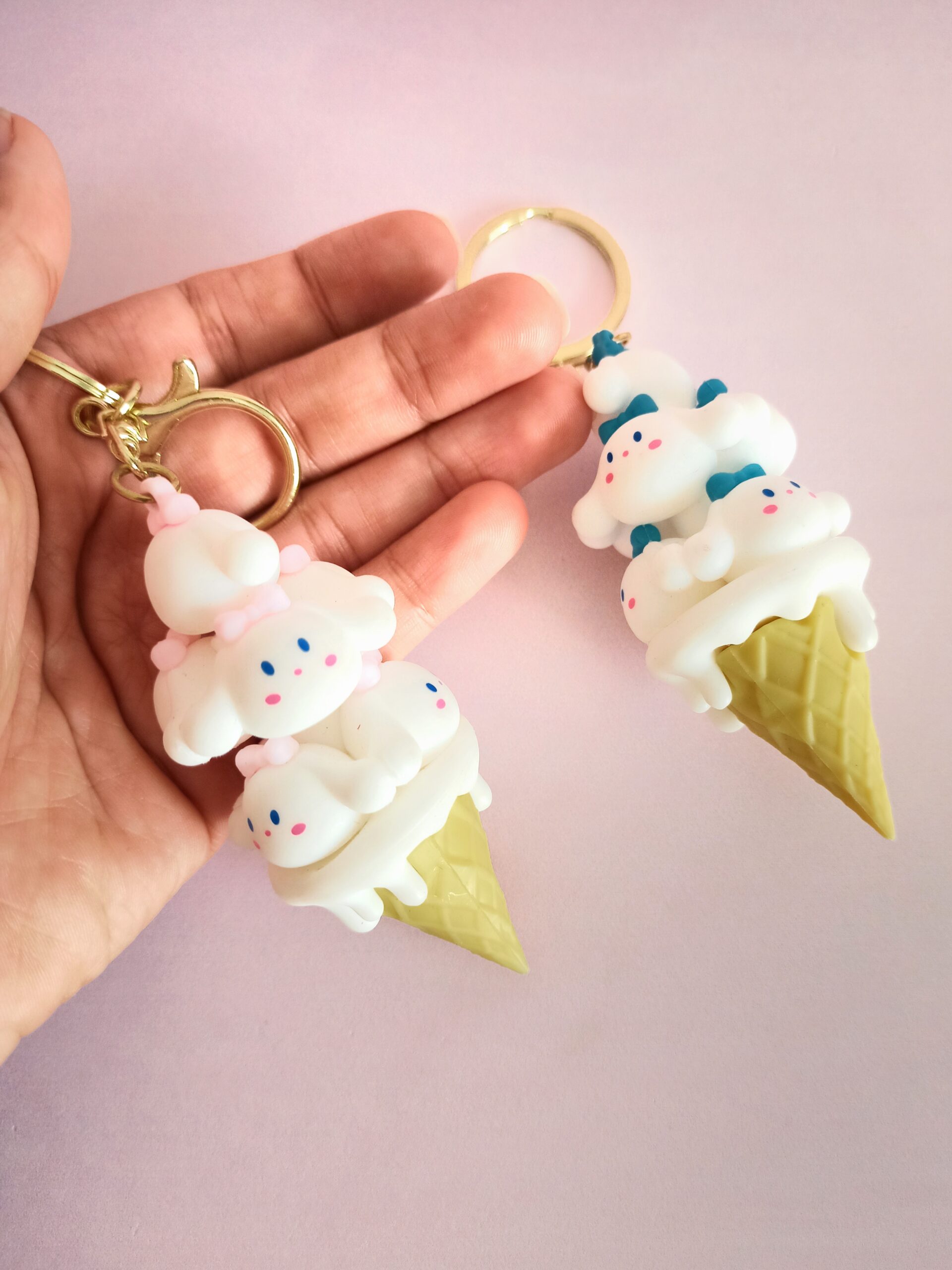 1729892094864 Llavero conejito kawaii cono en Cali