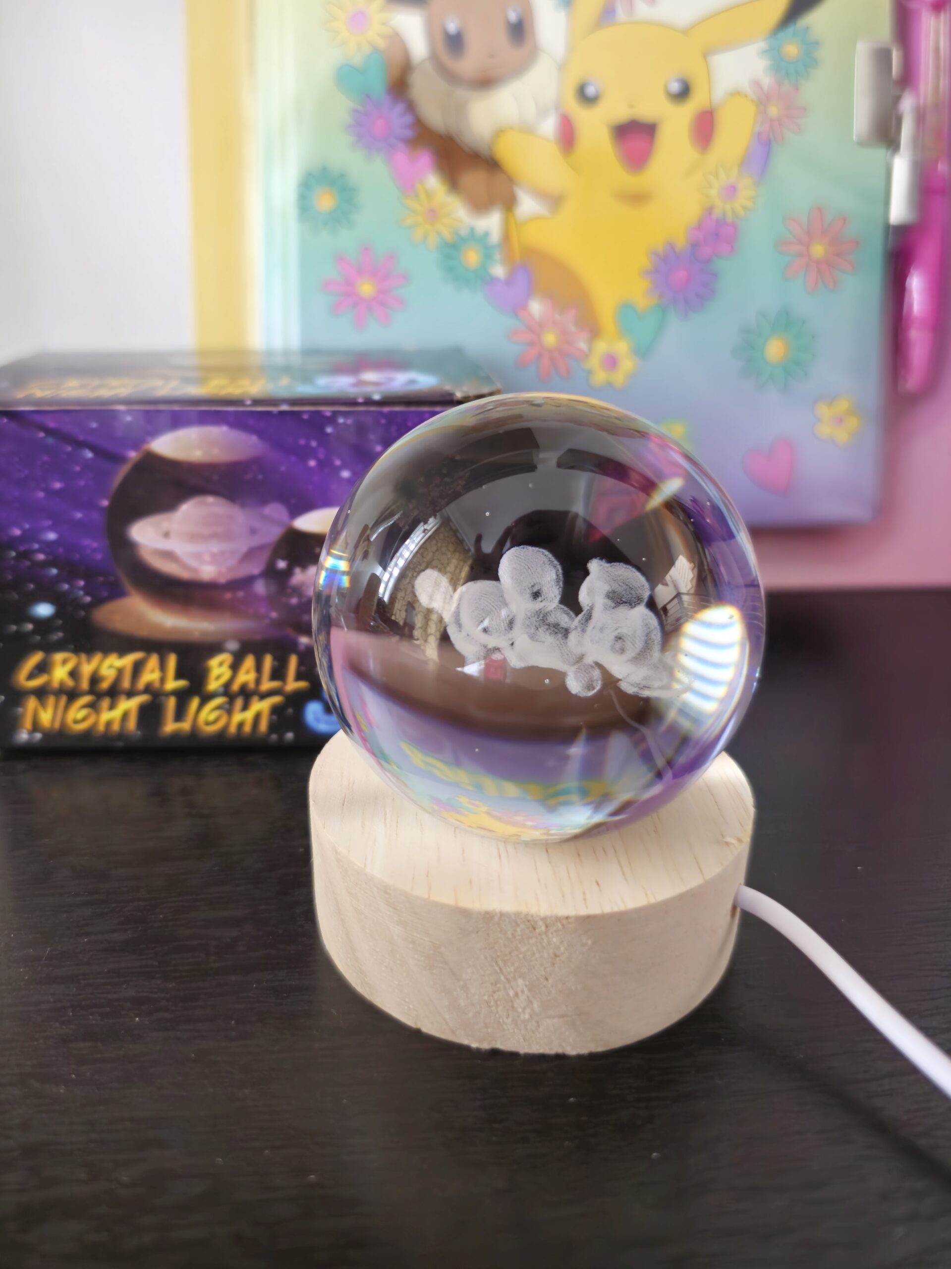 20250204_123933 Lampara esfera de cristal de pokémon en cali