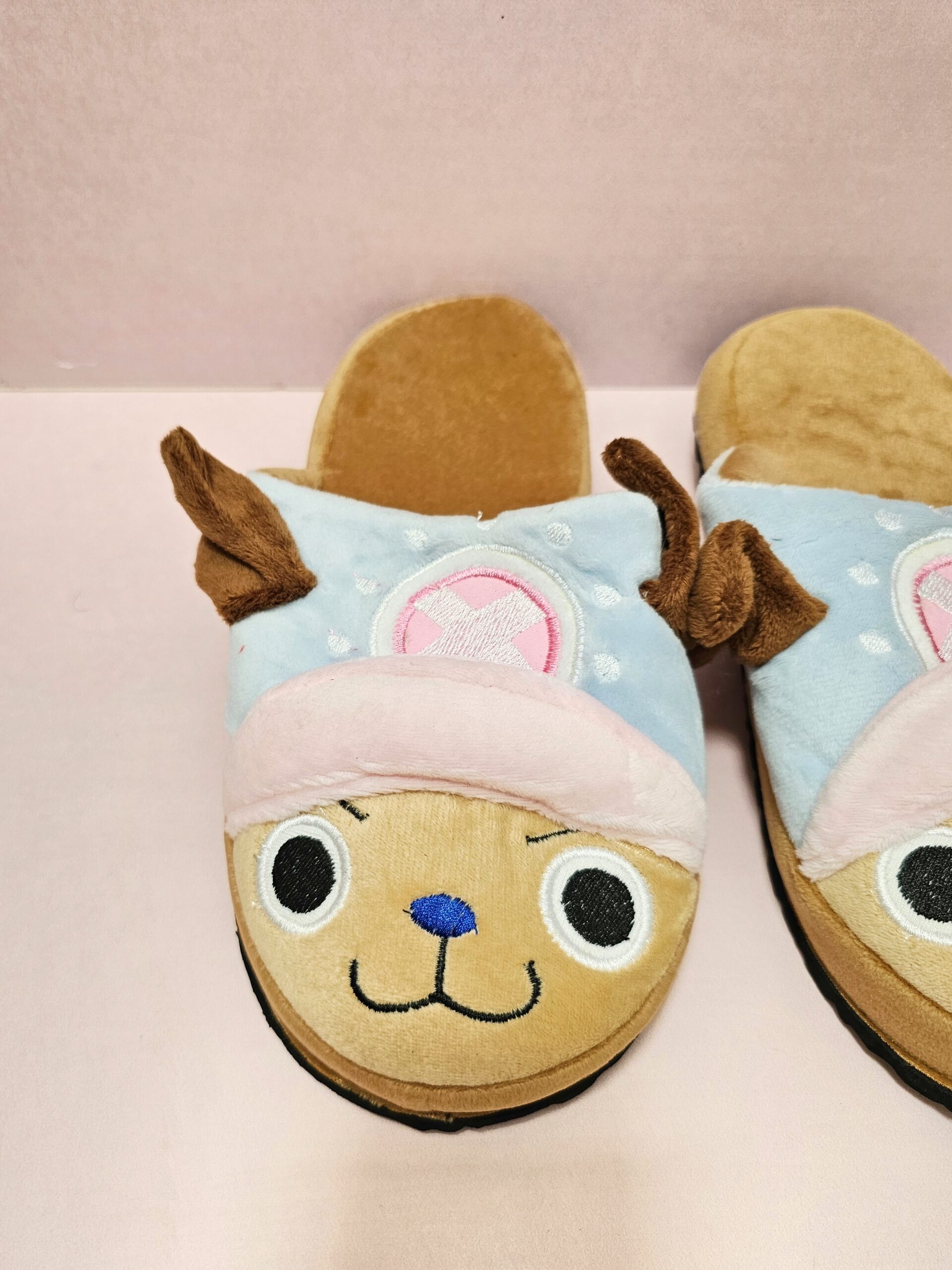 20250223_130759 pantuflas de chopper de one piece en cali