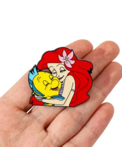 pin metalico de ariel de la sirenita en cali