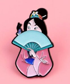 pin metálico mulan en colombia