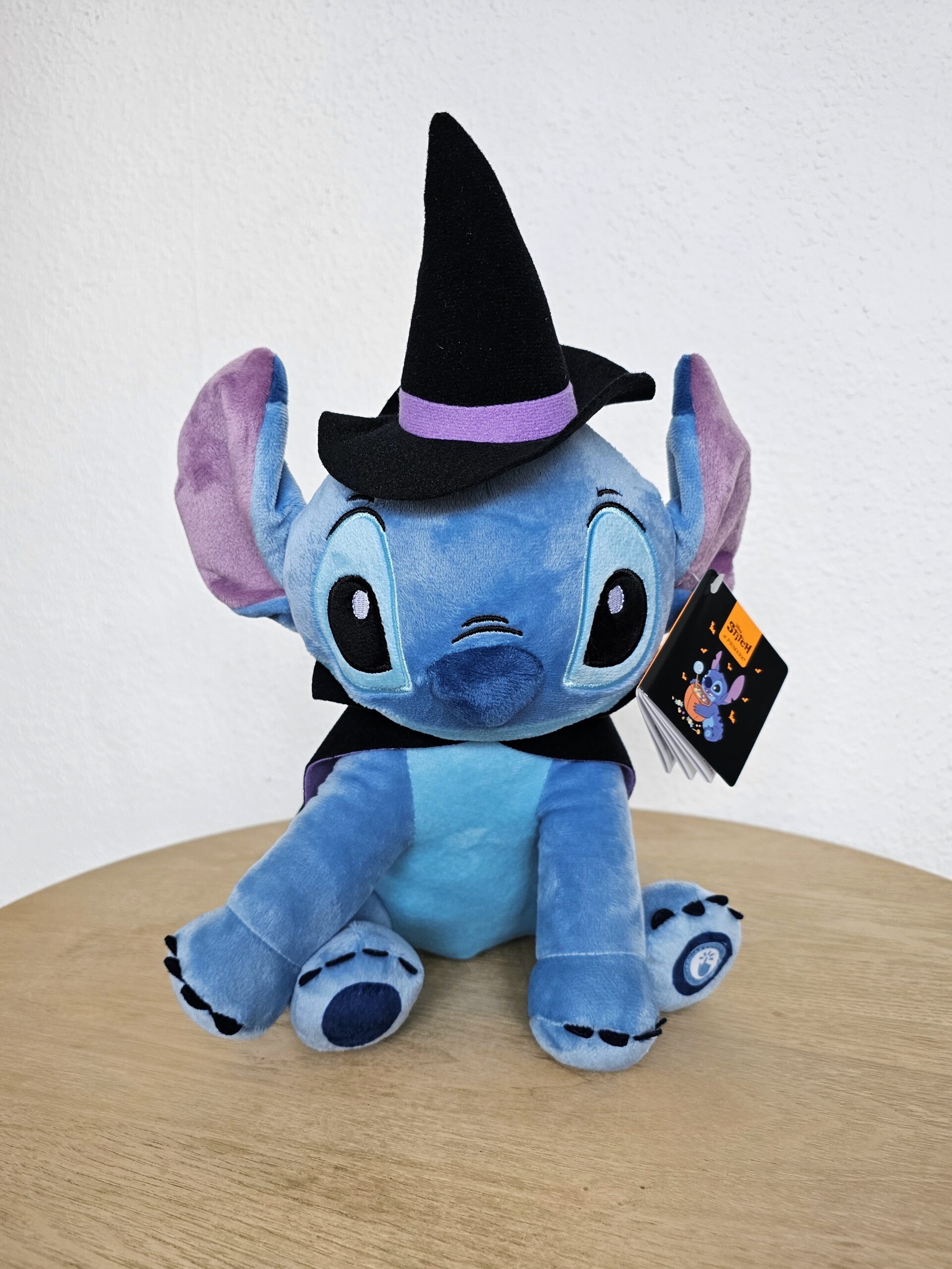 20250820_114111 Peluche Stitch edición halloween en cali