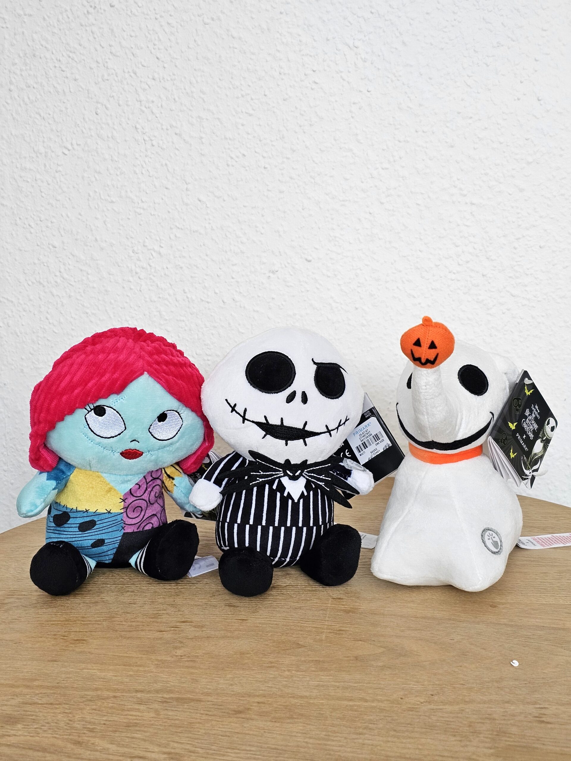 20250820_114642 peluches de jack, sally y zero de Disney en cali