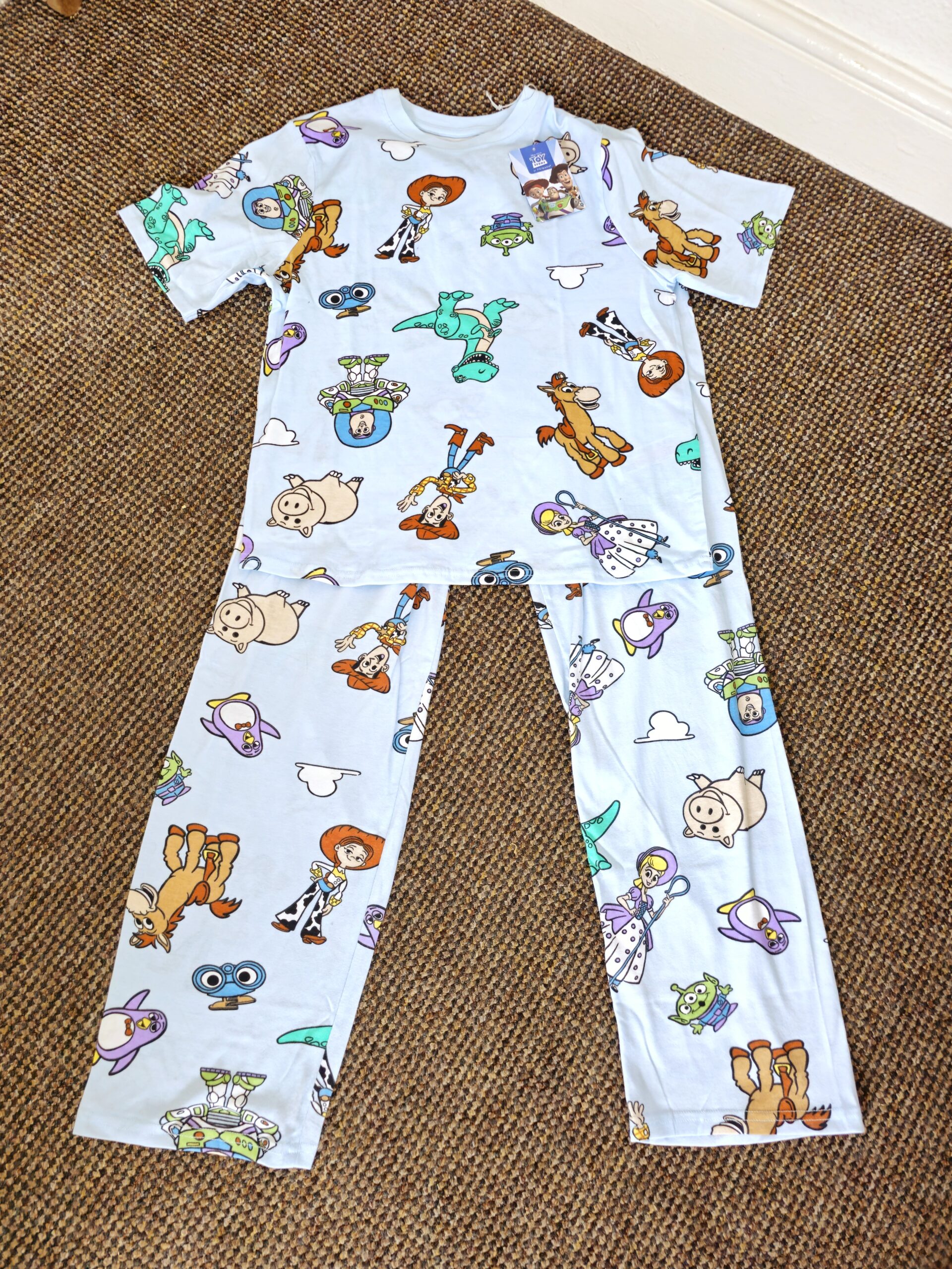 20250920_104029 pijama pantalón toy story en cali