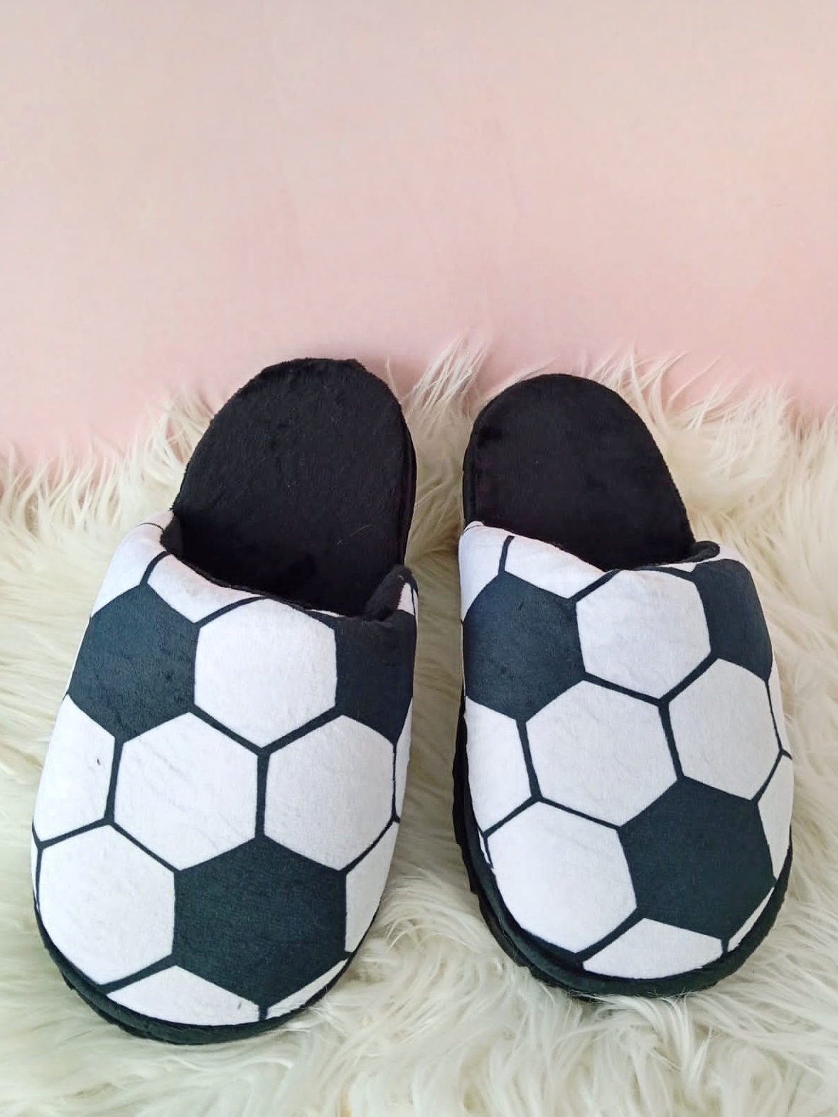 IMG-20251117-WA0036 pantuflas de balón de fútbol en Cali