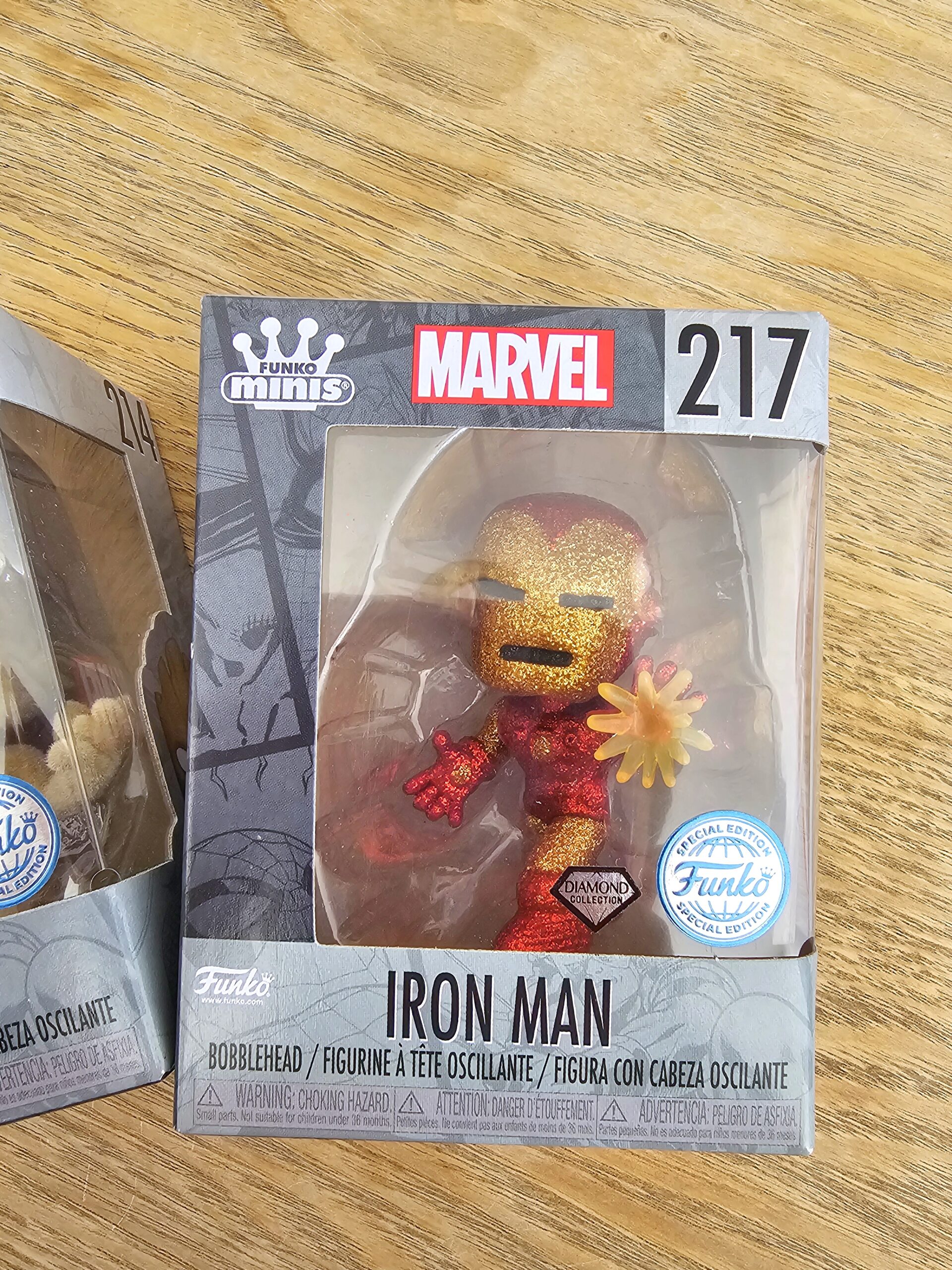 Funko mini marvel: groot y iron man