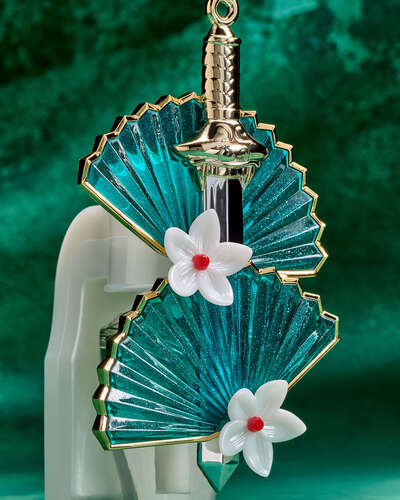 Porta aromatizante y luz de noche mulan de bath and body en cali
